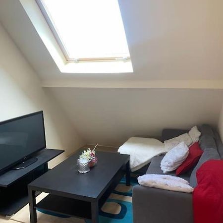 Studio Meuble Dans Une Maison Limay Luaran gambar