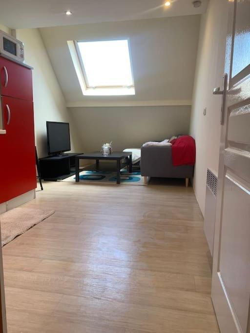 Studio Meuble Dans Une Maison Limay Luaran gambar