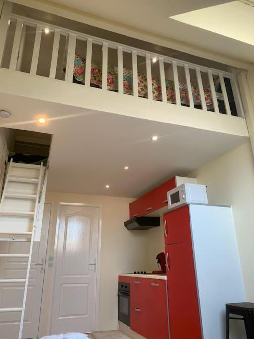 Studio Meuble Dans Une Maison Limay Luaran gambar
